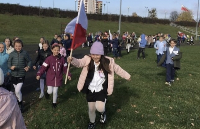 Szkoła Podstawowa nr 90 - 11.listopada