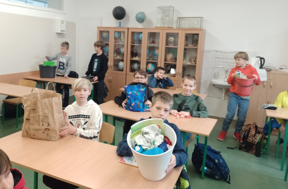 Szkoła Podstawowa nr 90 - dzień kropki